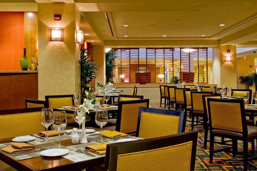 Bakersfield Marriott At The Convention Center Hotel Exterior photo